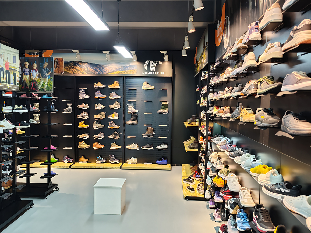 footwear-show-room